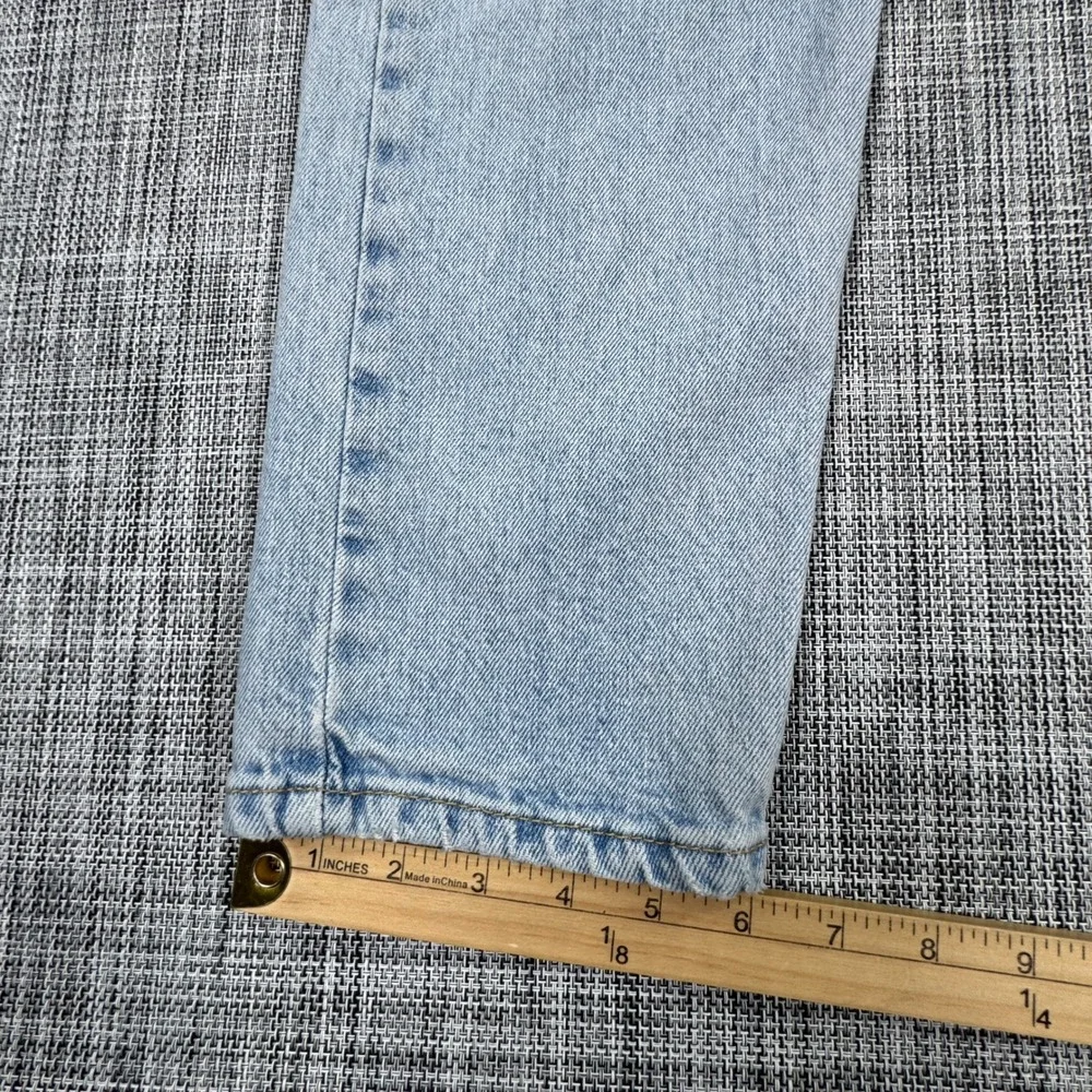 Levis *orders ship